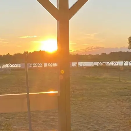 Z Widokiem Na Jezioro בית נופש Szkotowo